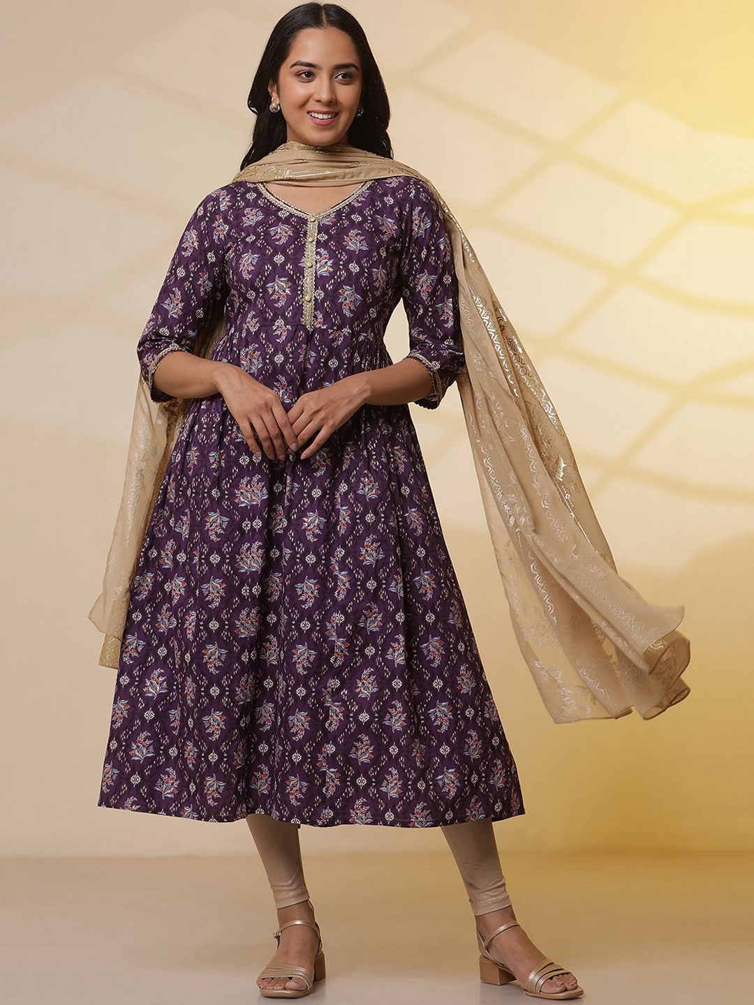 

AURELIA Floral Printed V-Neck Pure Cotton Anarkali Kurta With Leggings and Dupatta, Purple