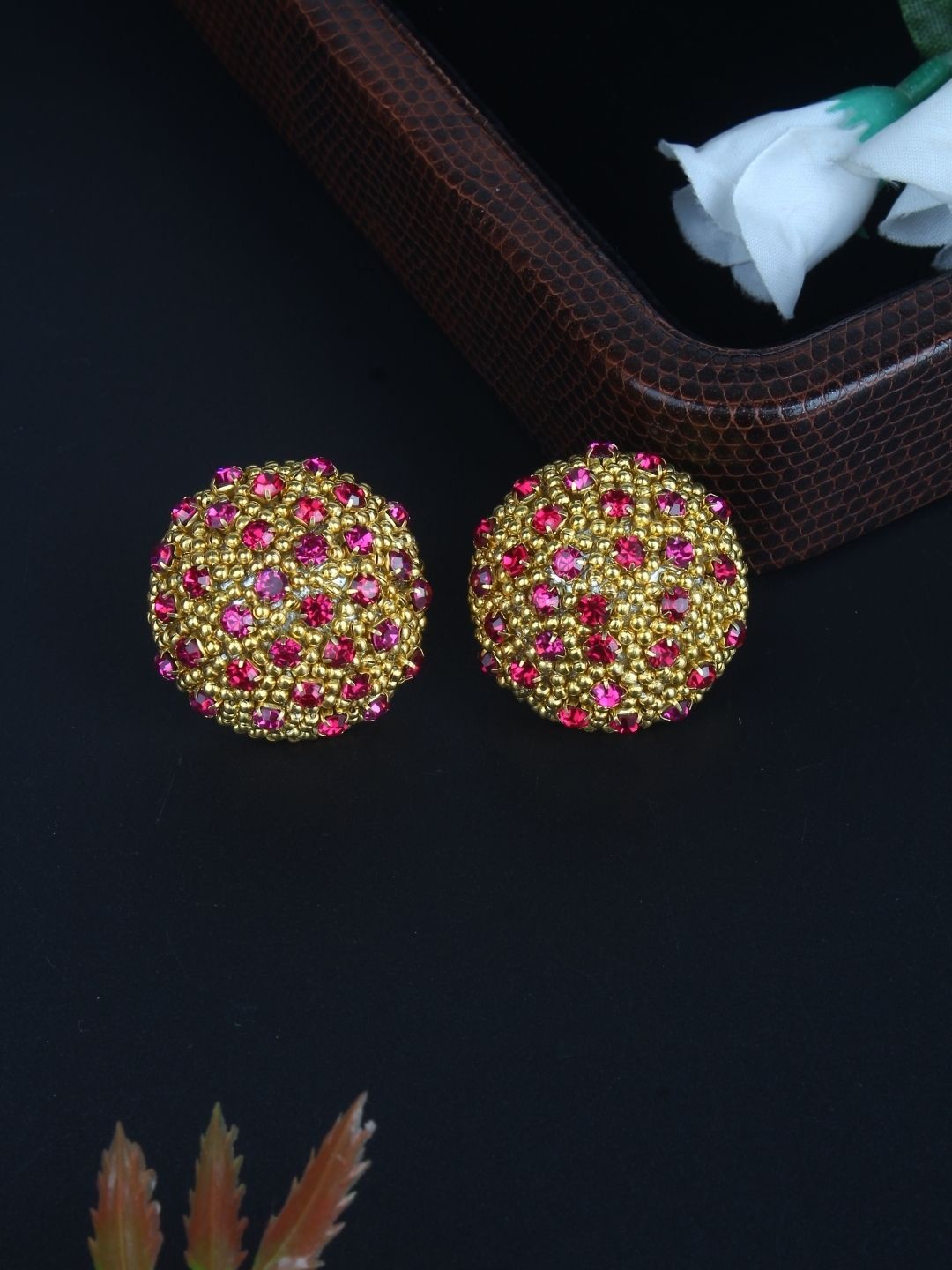 

KPOP Contemporary Studs Earrings, Gold