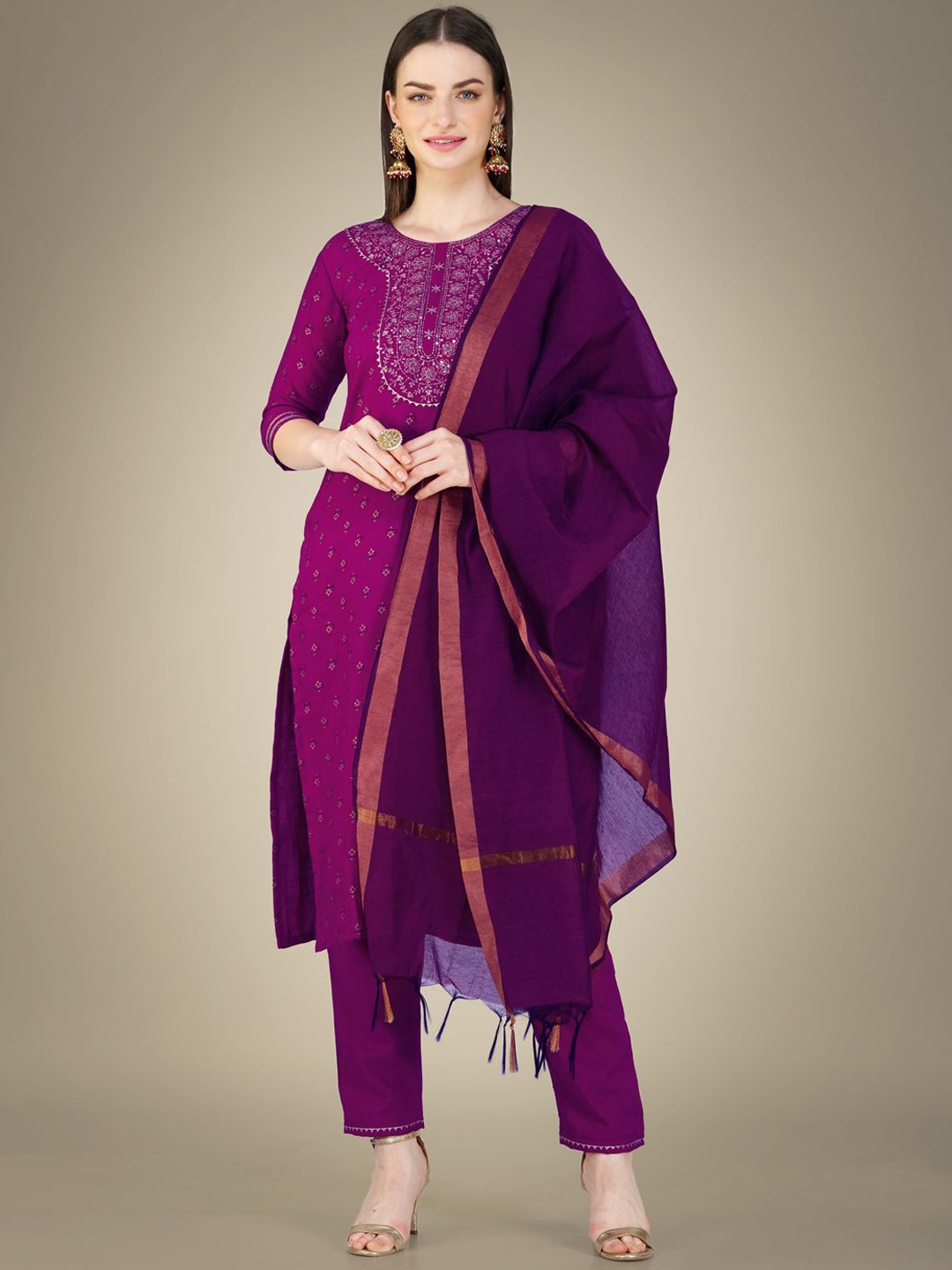 

KAYOMMI Ethnic Motifs Embroidered Regular Sequinned Straight Kurta with Churidar & Dupatta, Purple