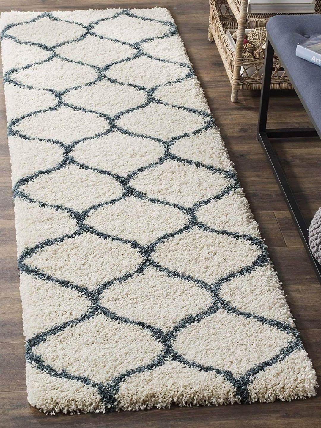 

Banchmark Home Furnishings White & Blue Geometric Anti-Skid Woollen Shaggy Carpet