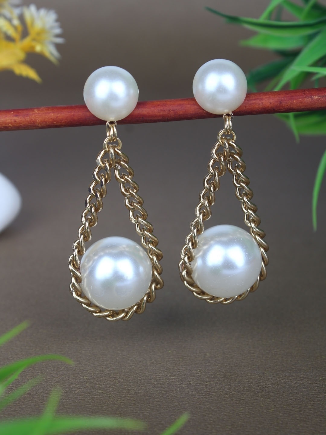 

KPOP Gold Plated Pearls Contemporary Drop Earrings