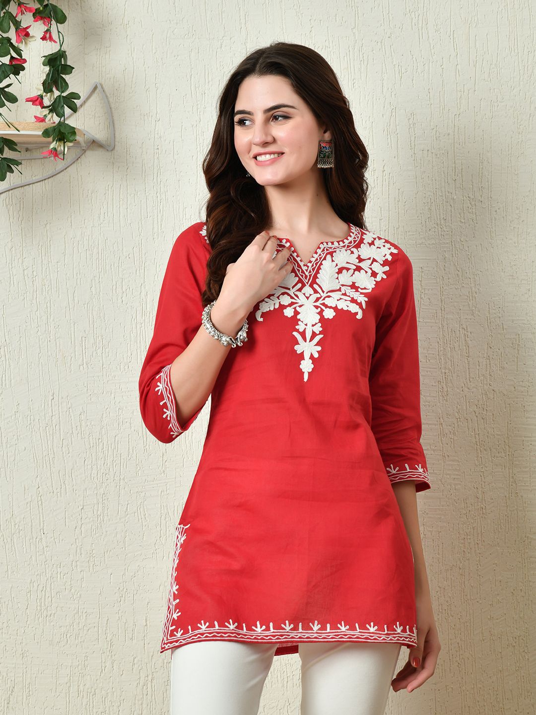 

RIYA Women Floral Embroidered Thread Work Pure Cotton Kurti, Red