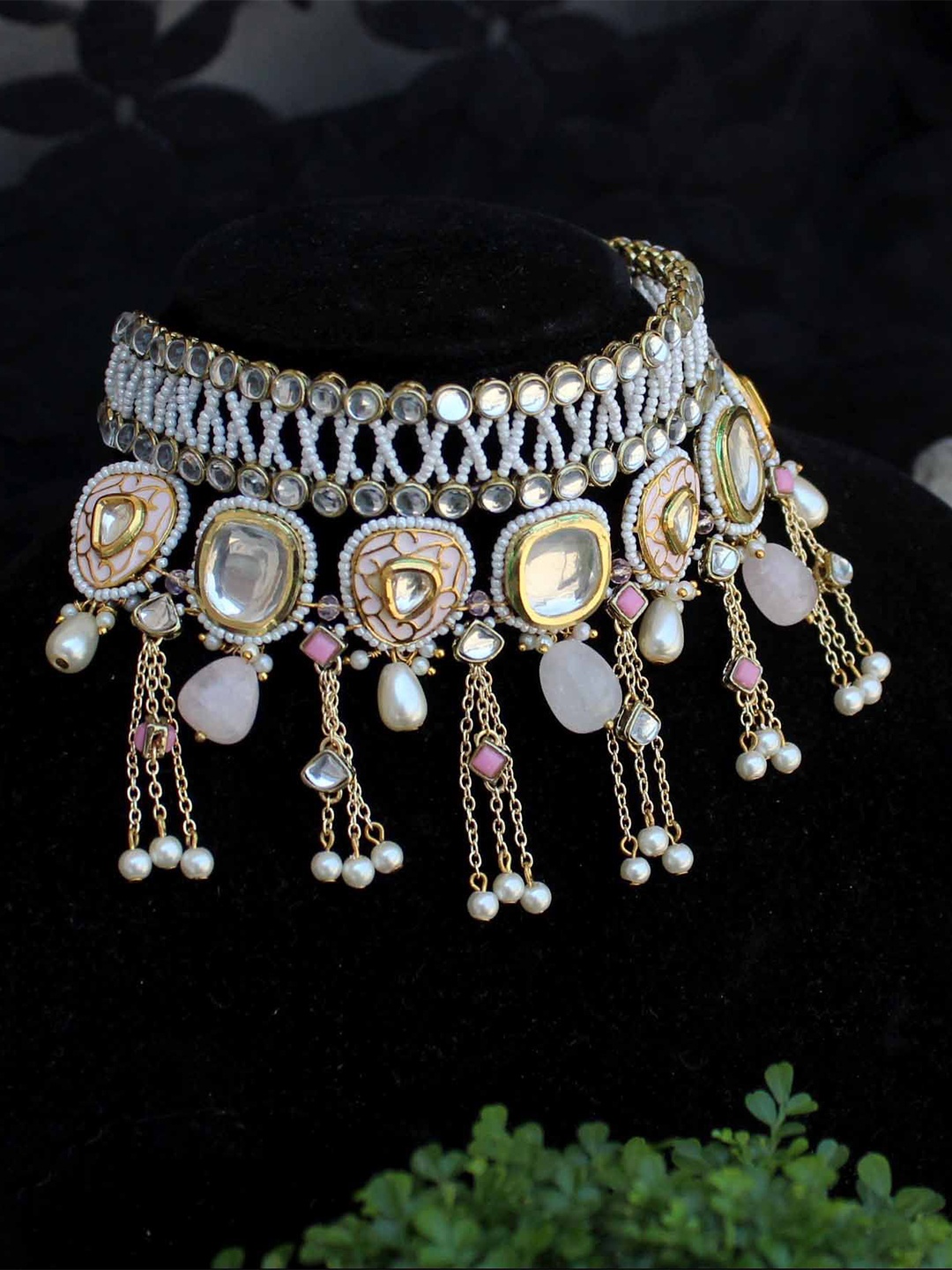 

BeAbhika Gold Plated Kundan Studded & Pearl Choker Necklace