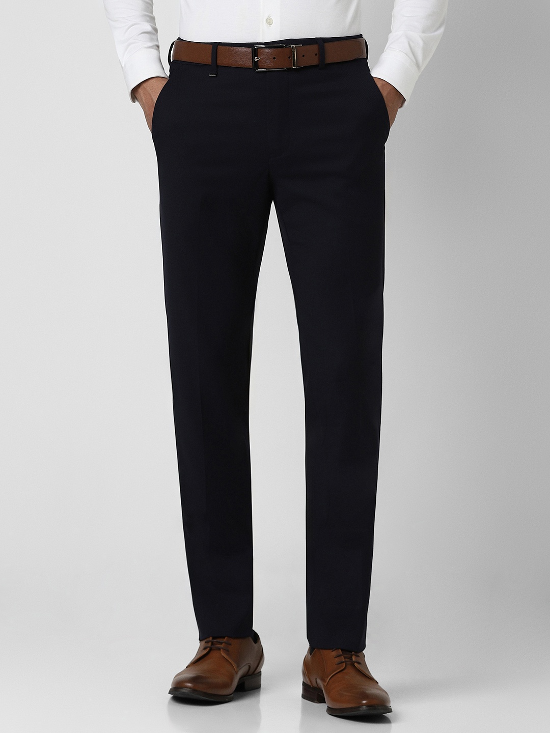

Van Heusen Men Slim Fit Mid-Rise Formal Trousers, Black