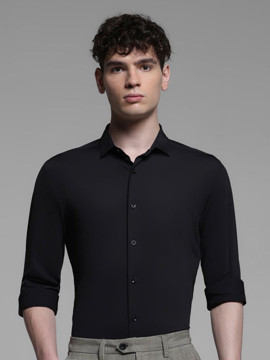 

Jack & Jones Men Cutaway Collar Solid Nylon Slim Fit Casual Shirt, Black