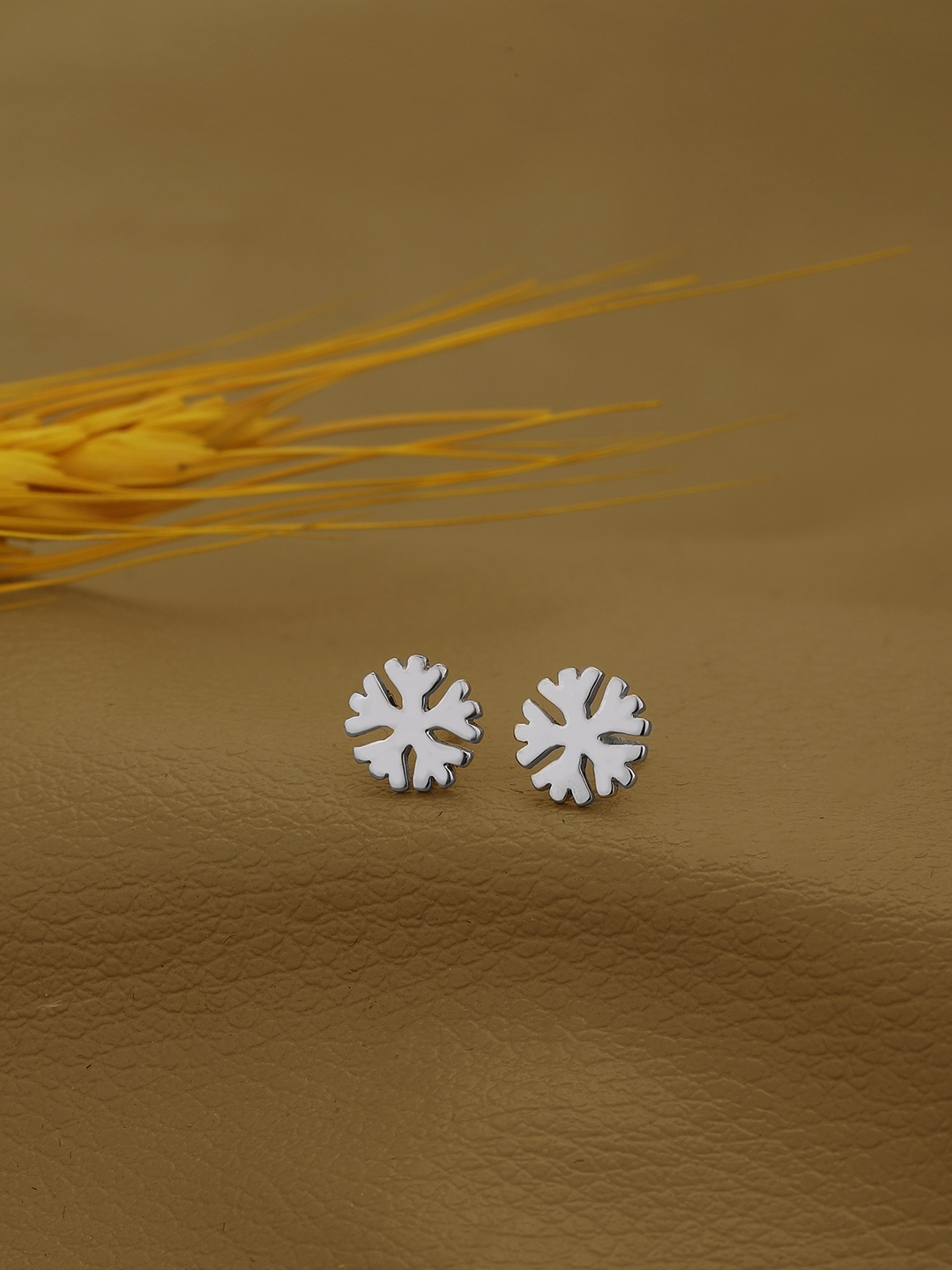 

Sangria Rhodium-Plated 925 Sterling Silver Circular Studs