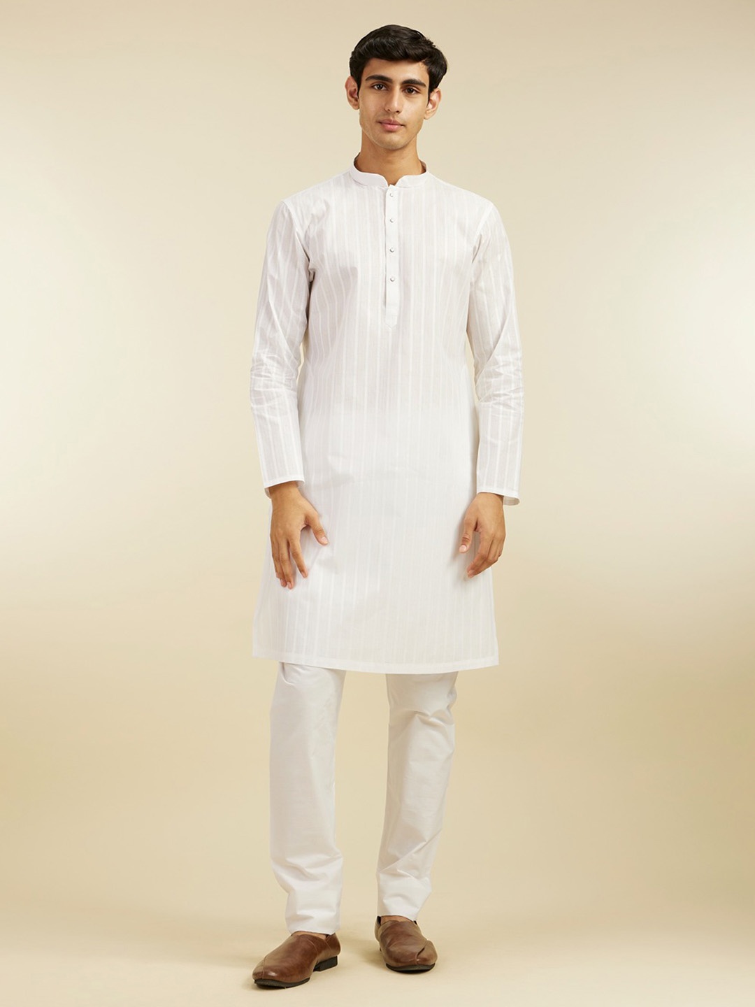 

Diwas by Manyavar Men Striped Mandarin Collar Cotton Straight Kurta, White