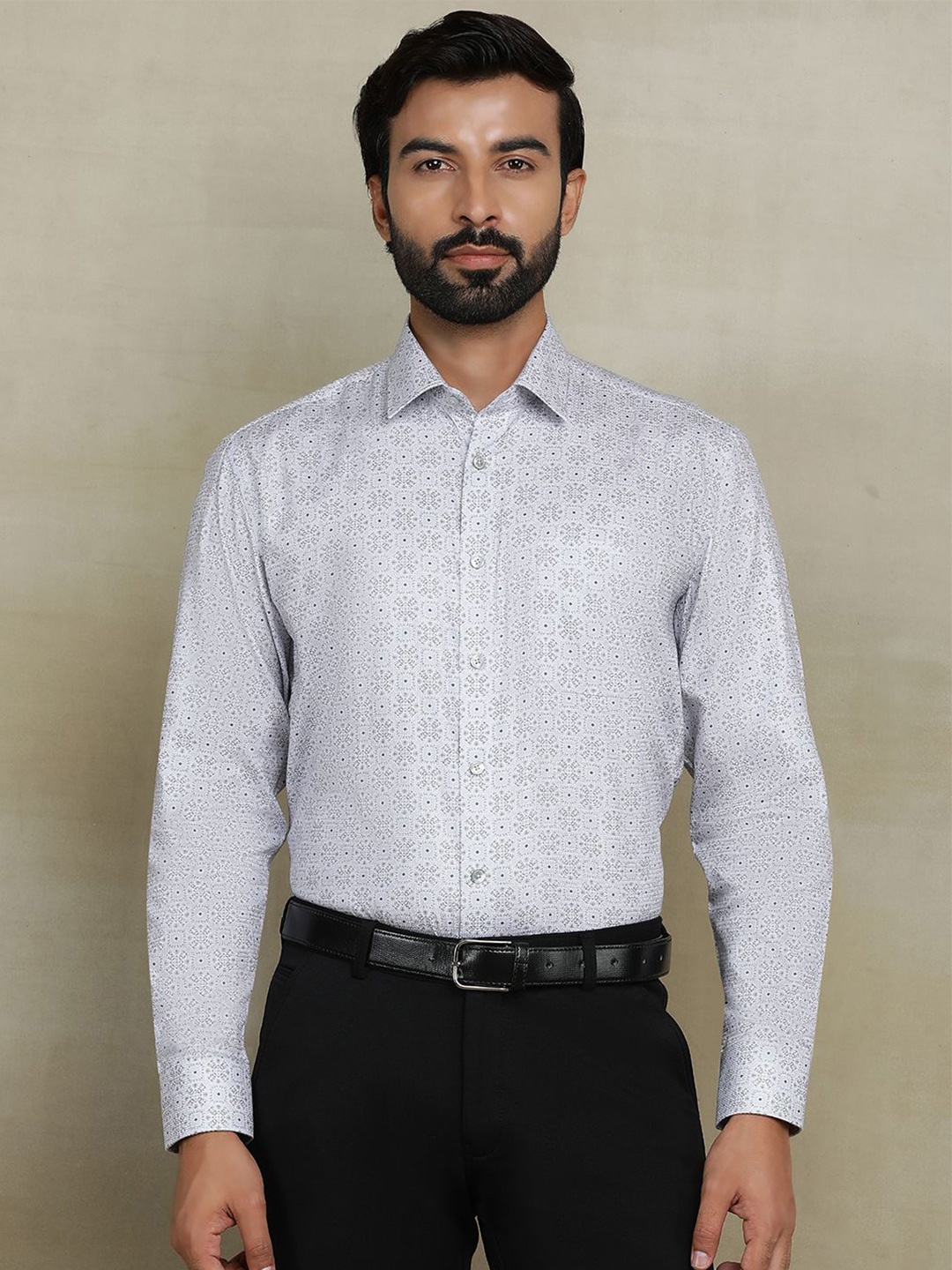 

JADE BLUE Men Cutaway Collar Abstract Printed Cotton Casual Shirt, Grey