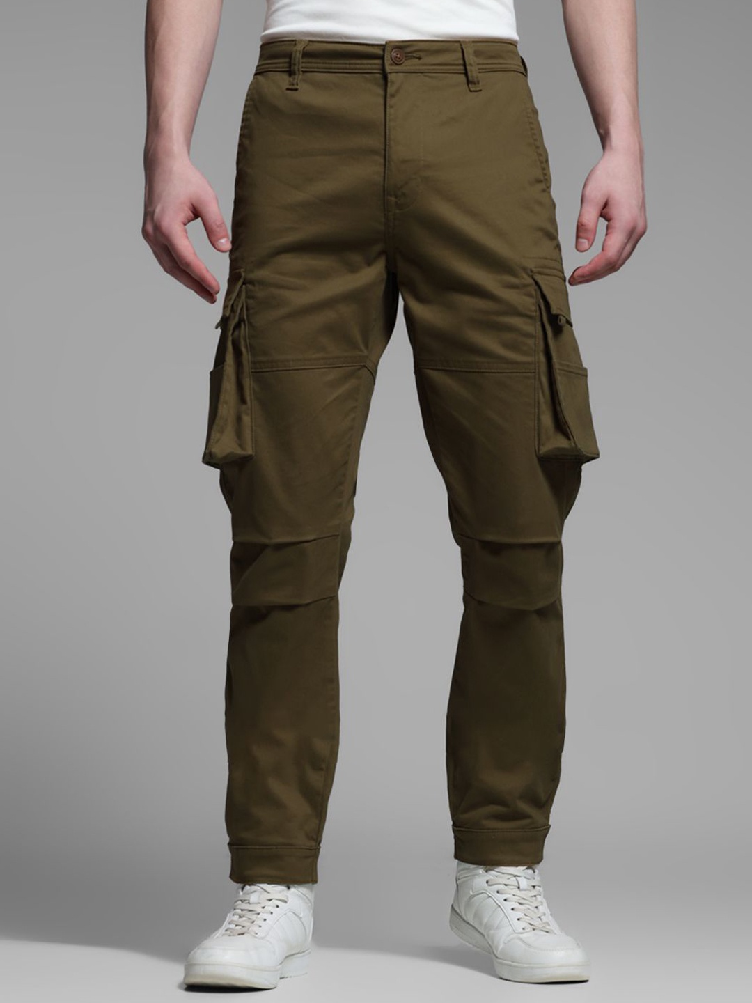 

Jack & Jones Men Tapered Fit High-Rise Cargos Trousers, Brown