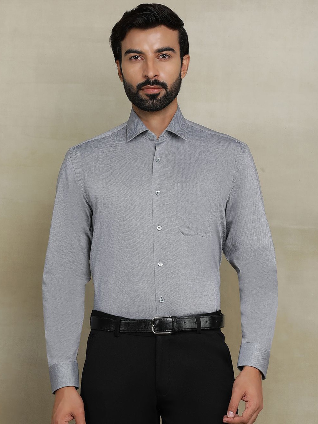 

JADE BLUE Men Cutaway Collar Textured Cotton Casual Shirt, Grey