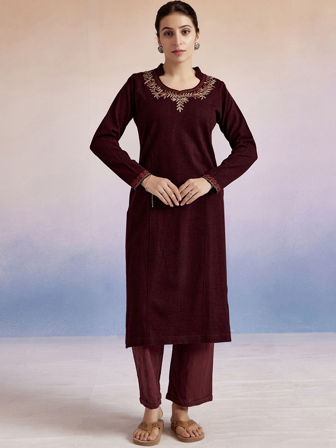 

Jaipur Kurti Women Embroidered Woolen Straight Kurta, Maroon