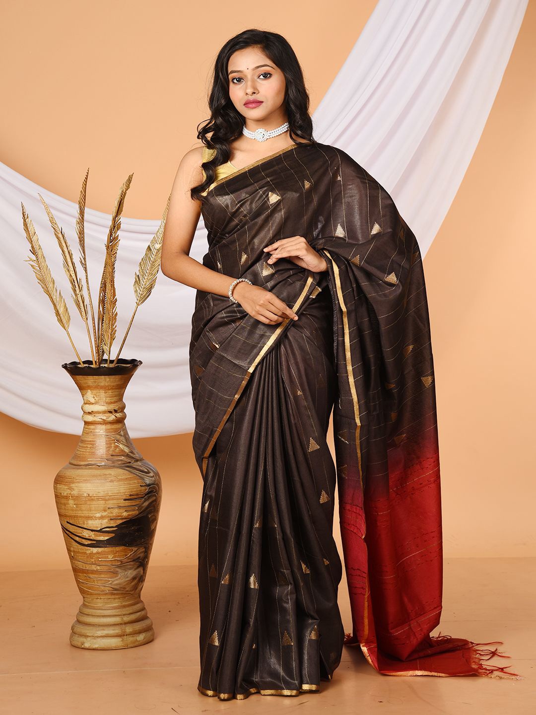 

Laa Calcutta Woven Design Zari Pure Silk Bhagalpuri Saree, Black