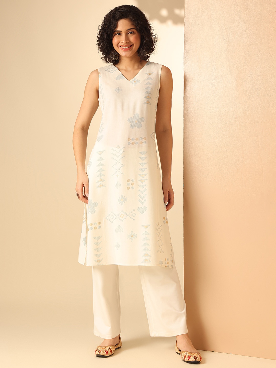 

Anouk Rustic Women Geometric Printed Kurta, Off white