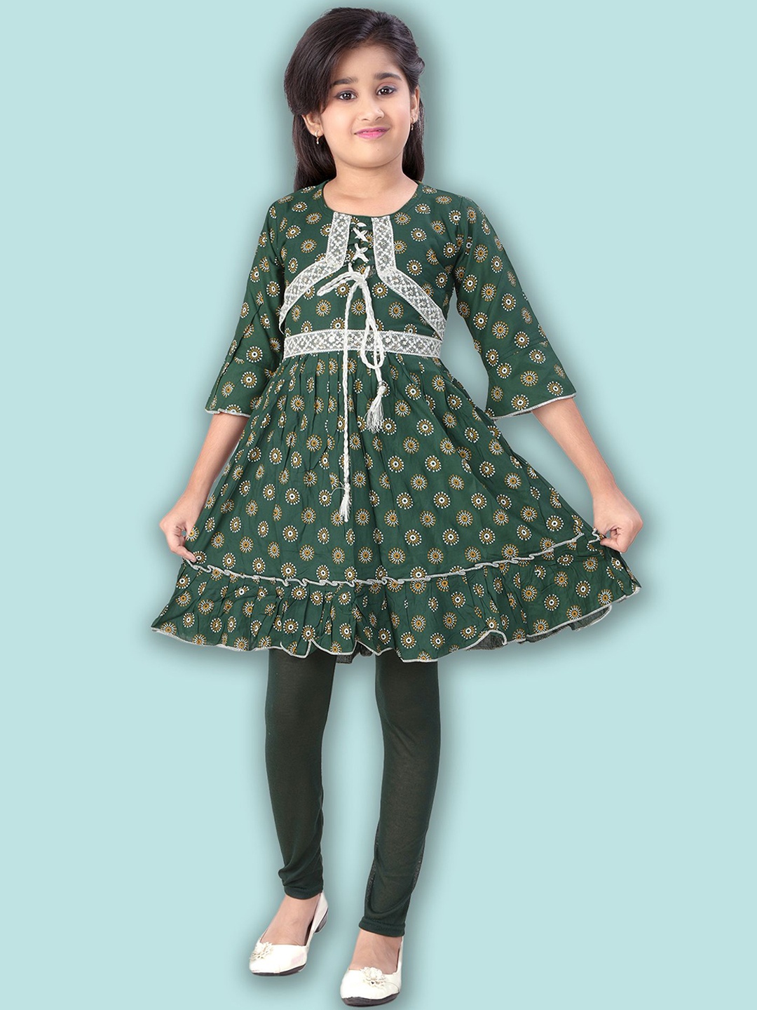 

BURBN Girls Floral Printed Round Neck Gotta Patti A-Line Kurta with Leggings, Green