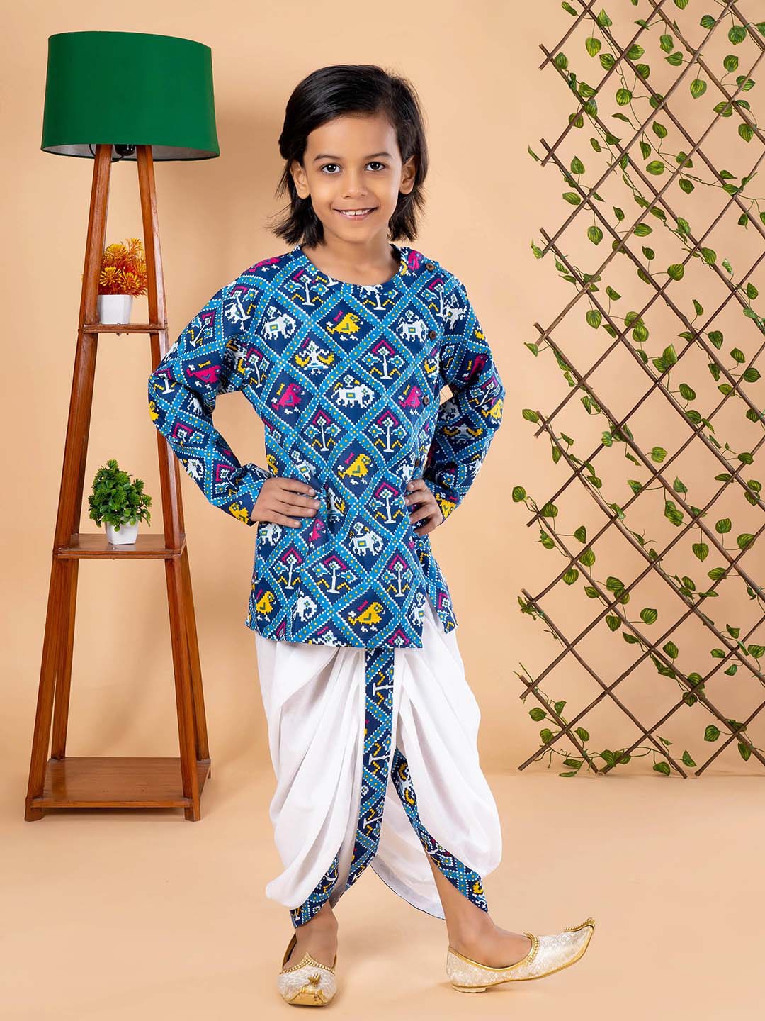 

BEBE UNICORN Boys Ethnic Motifs Ikat Printed Angrakha Pure Cotton Kurta with Dhoti Pant, Blue