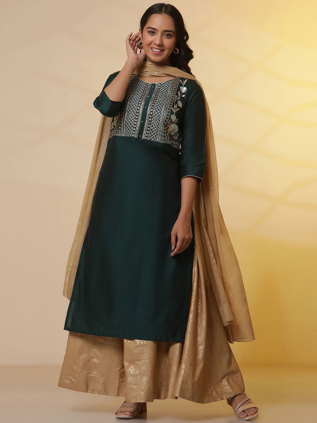

AURELIA Floral Embroidered Thread Work Straight Kurta with Skirt & Dupatta, Green