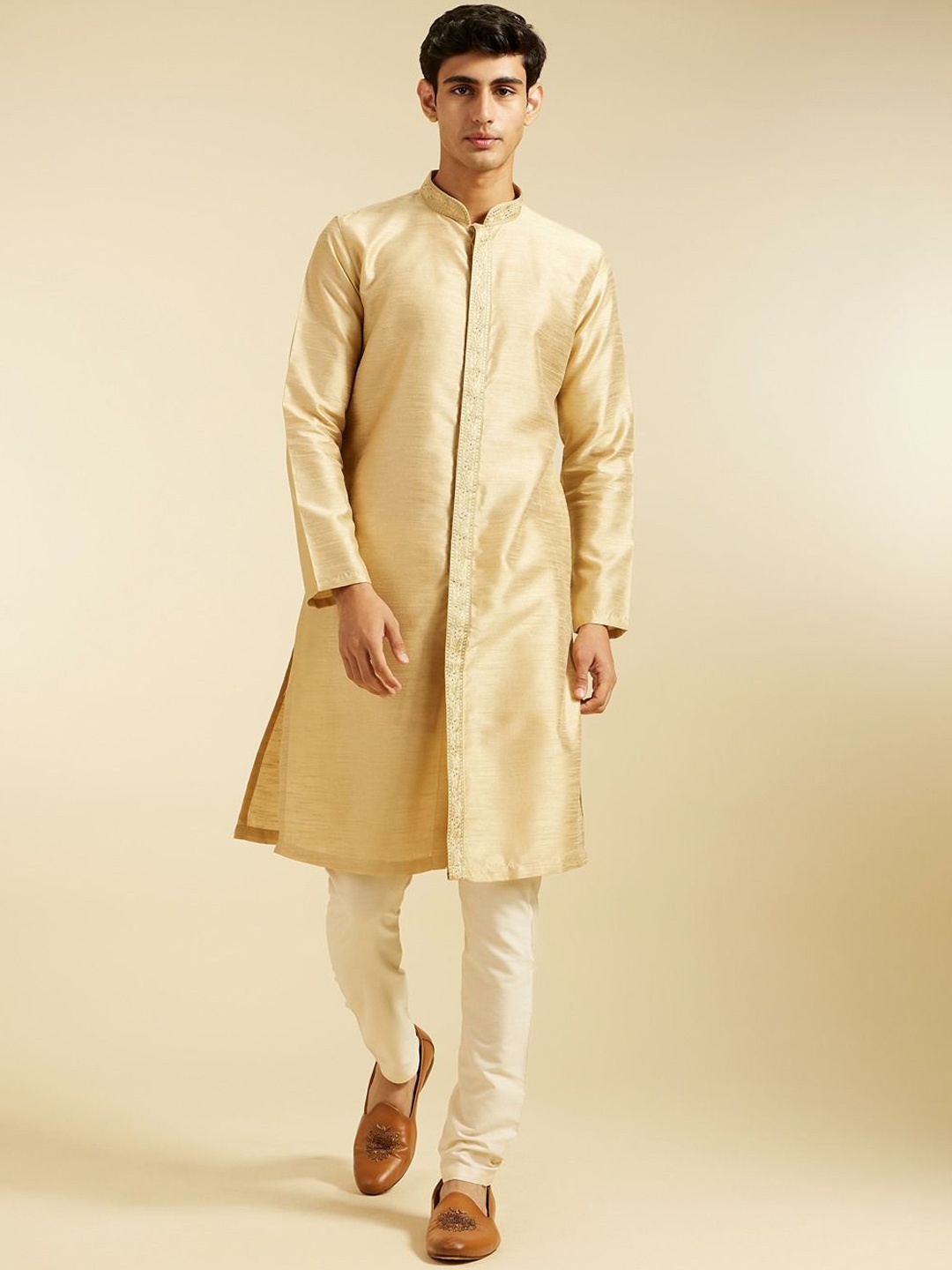 

Diwas by Manyavar Mandarin Collar Thread Work Straight Kurta, Beige