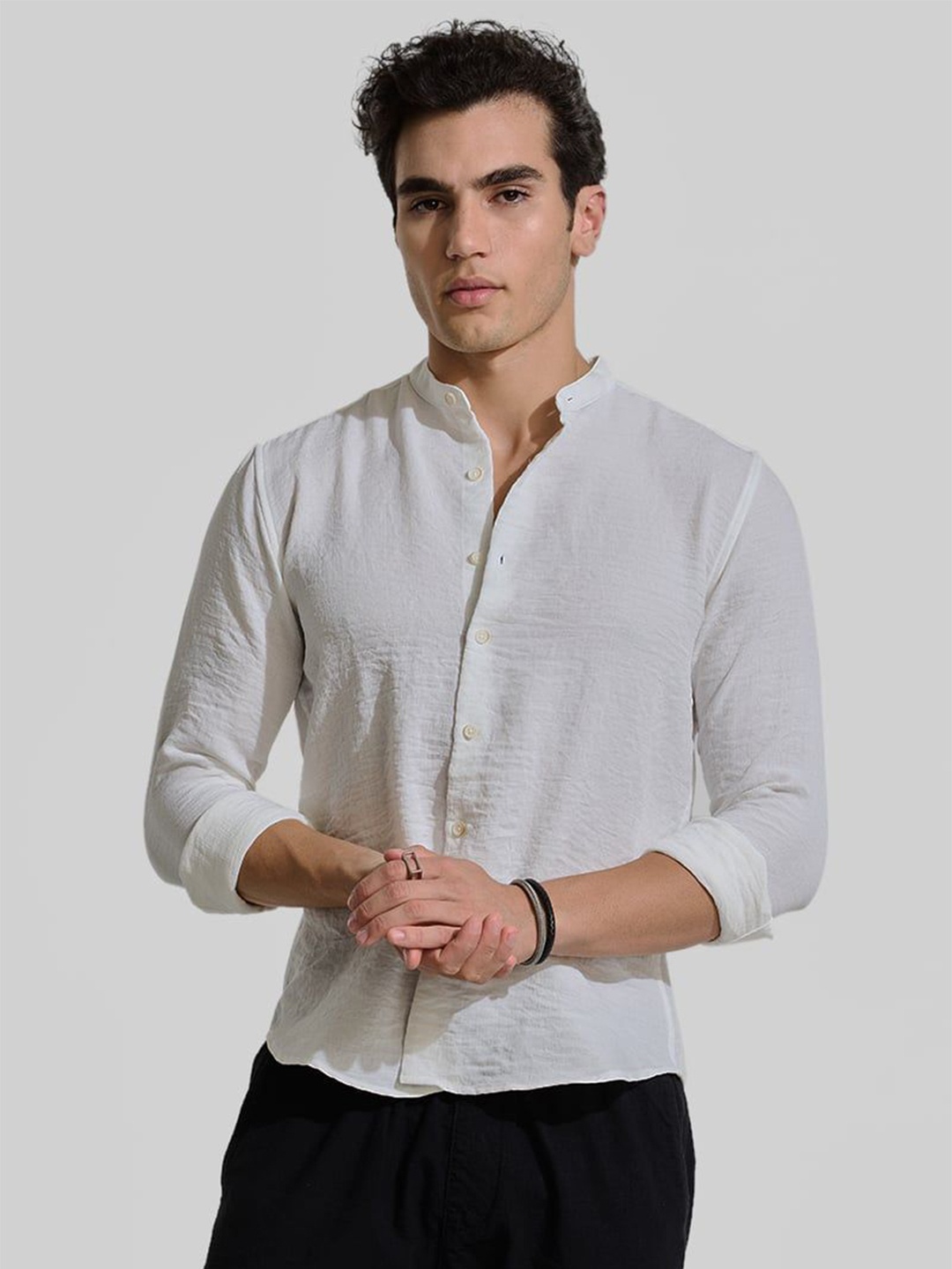 

Snitch Men Smart Band Collar Solid Casual Shirt, White
