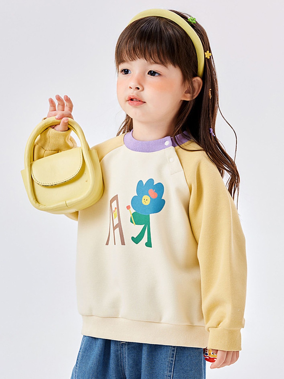 

LULU & SKY Girls Graphic Printed Round Neck Cotton Pullover Sweatshirt, Yellow