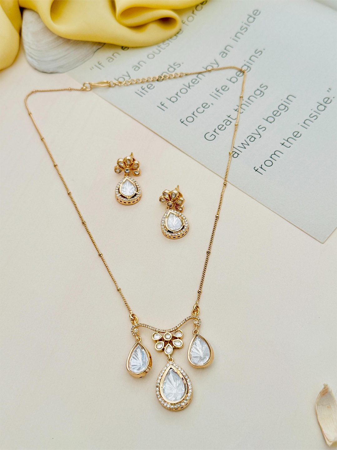 

ABDESIGNS Sophisticated Gold Plated Kundan Stone-Studded Polki Jewellery Set