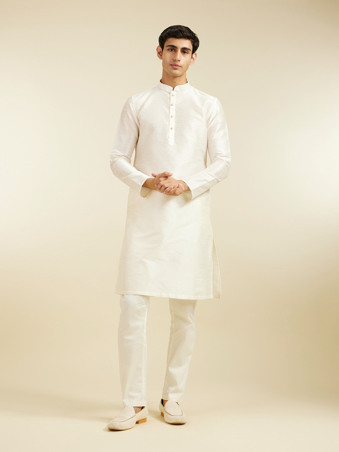 

Diwas by Manyavar Mandarin Collar Long Sleeves Pastels Straight Kurta, Cream