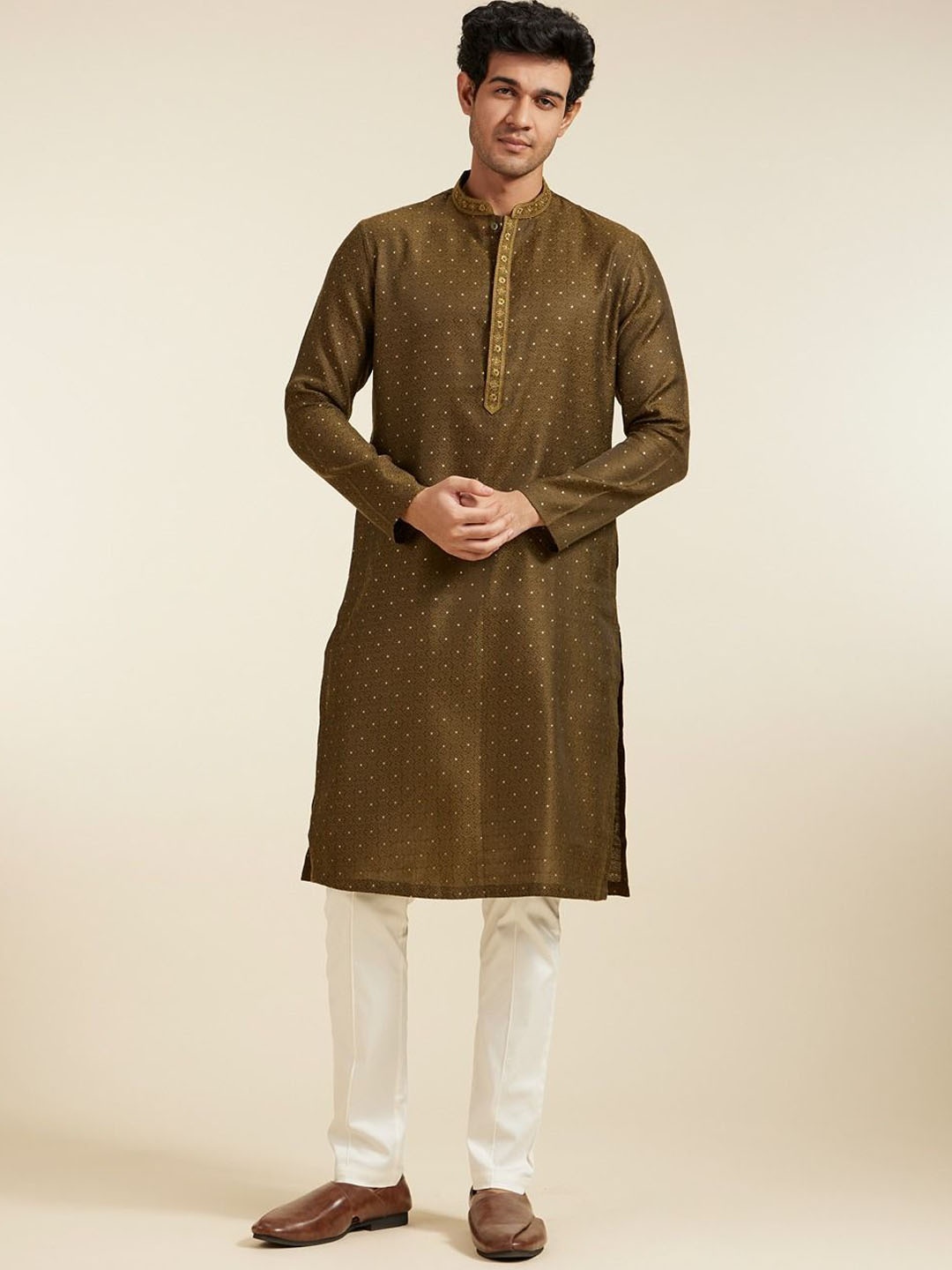 

Diwas by Manyavar Floral Woven Design Mandarin Collar Straight Kurta, Green