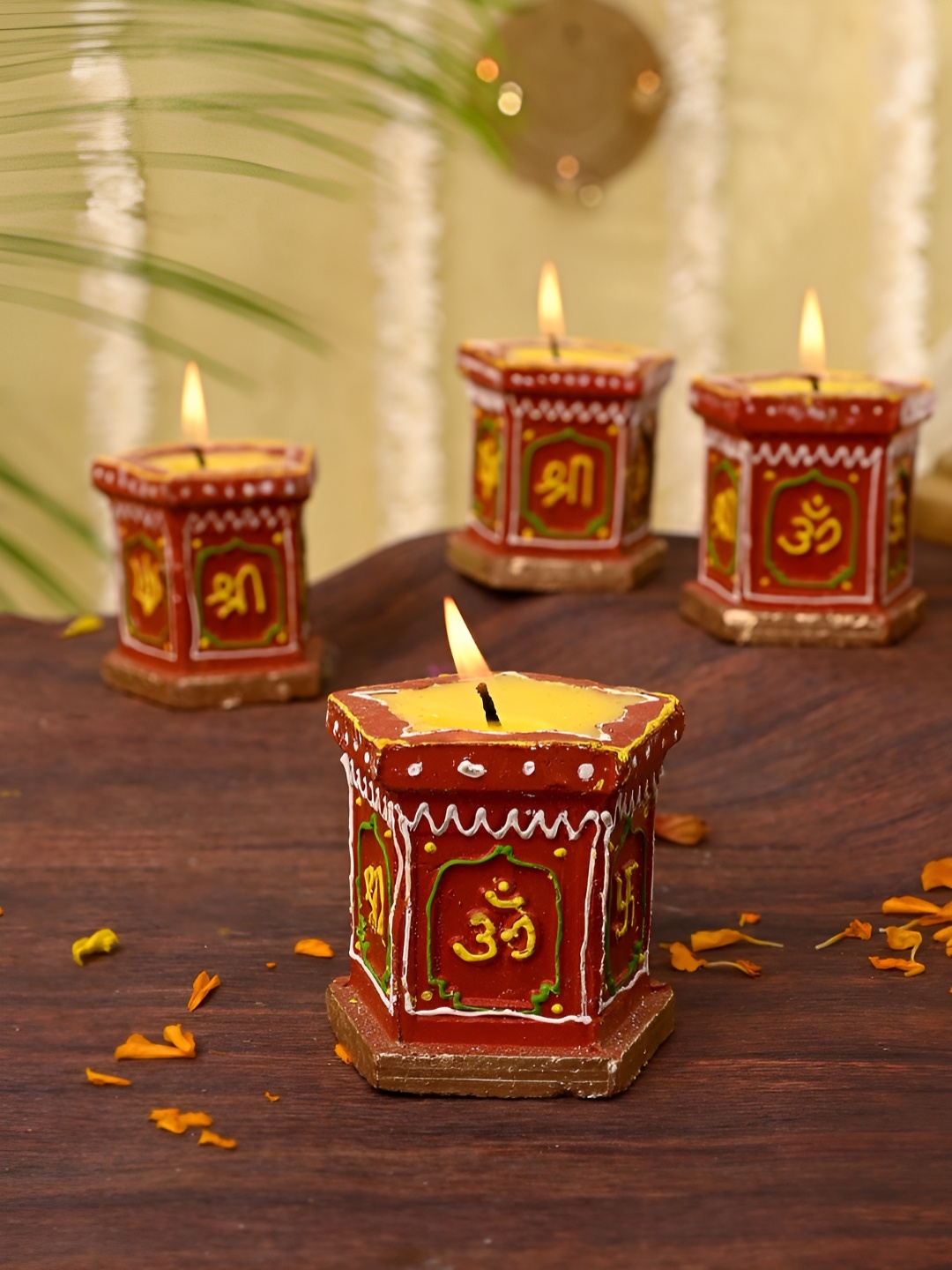 

Aura Maroon & Green 4 Pieces Printed Terracotta Tulsi Candle Diyas