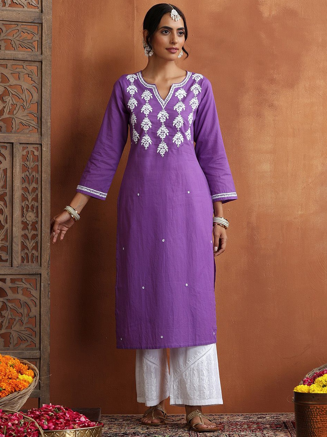 

House of Chikankari Chikankari Woven Kurta, Purple