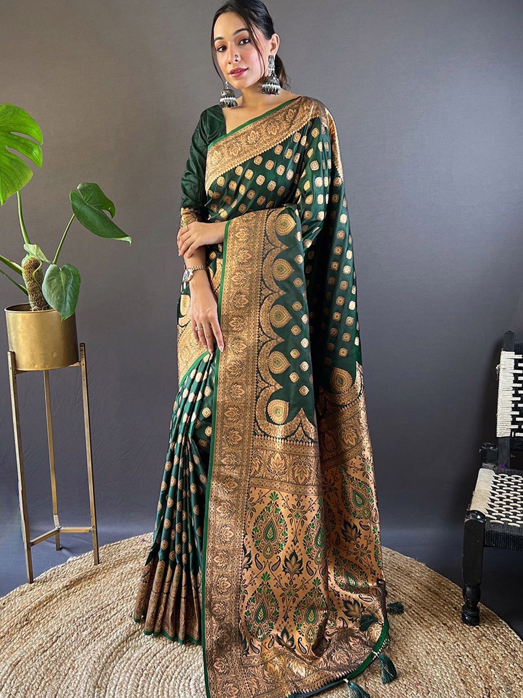 

SGF11 Woven Design Zari Pure Silk Kanjeevaram Saree, Green