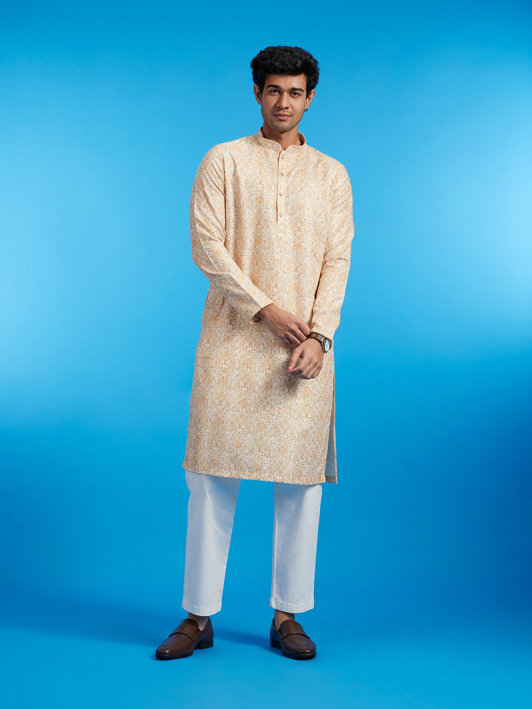 

Diwas by Manyavar Ethnic Motifs Printed Sequinned Straight Kurta, Yellow
