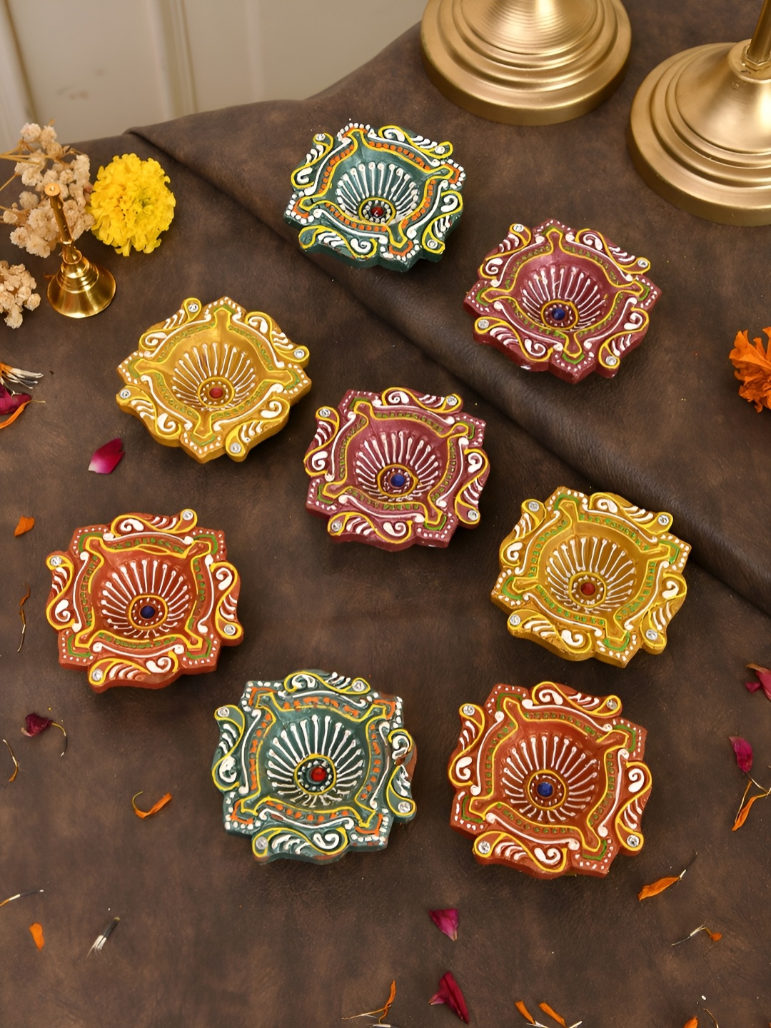 

Aapno Rajasthan Green & Yellow 8 Pieces Floral Printed Terracotta Diyas