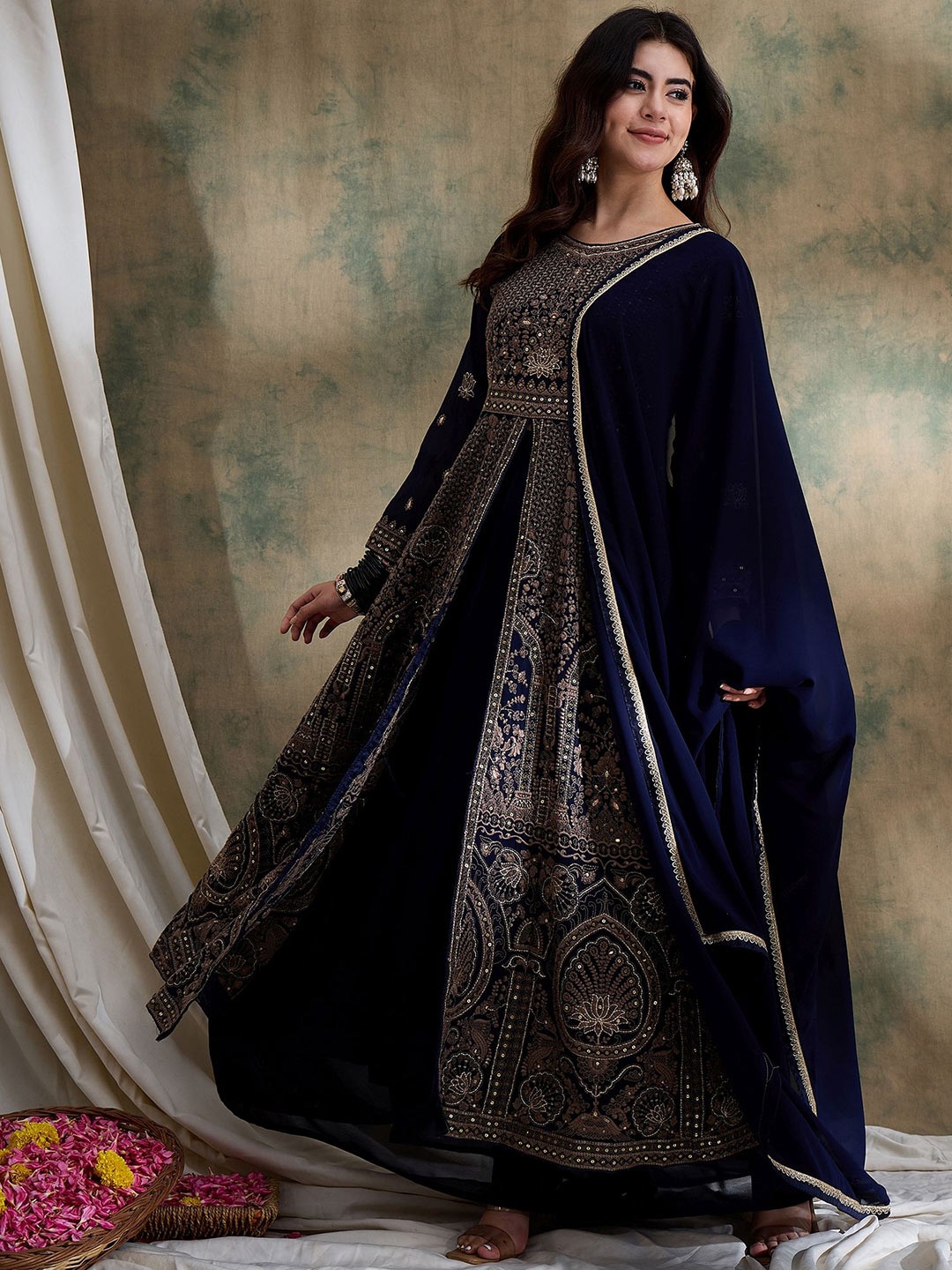 

Miss Ethnik Embroidered Kurta With Skirt & Dupatta, Blue