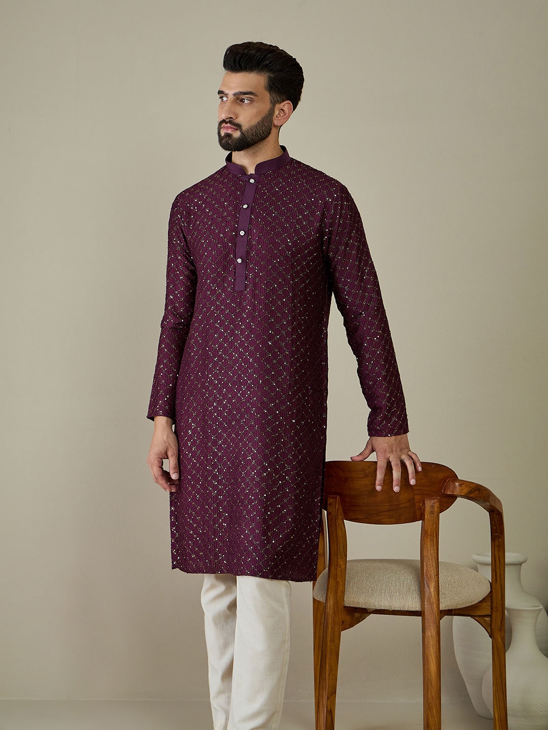 

Anouk Men Ethnic Motifs Embellished Thread Work Kurta, Magenta