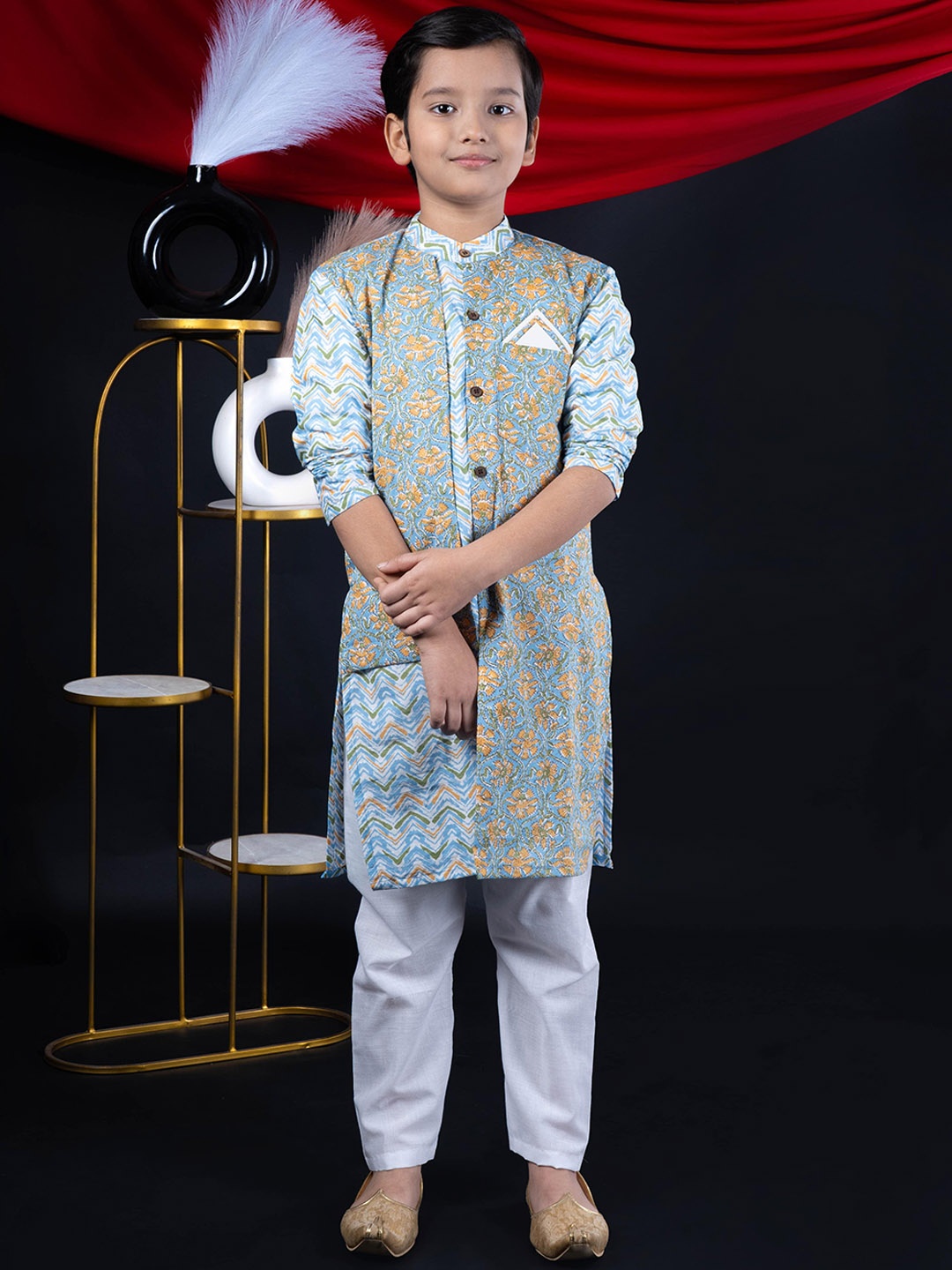 

BEBE UNICORN Boys Floral Printed Band Collar Pure Cotton Kurta with Trouser, Blue