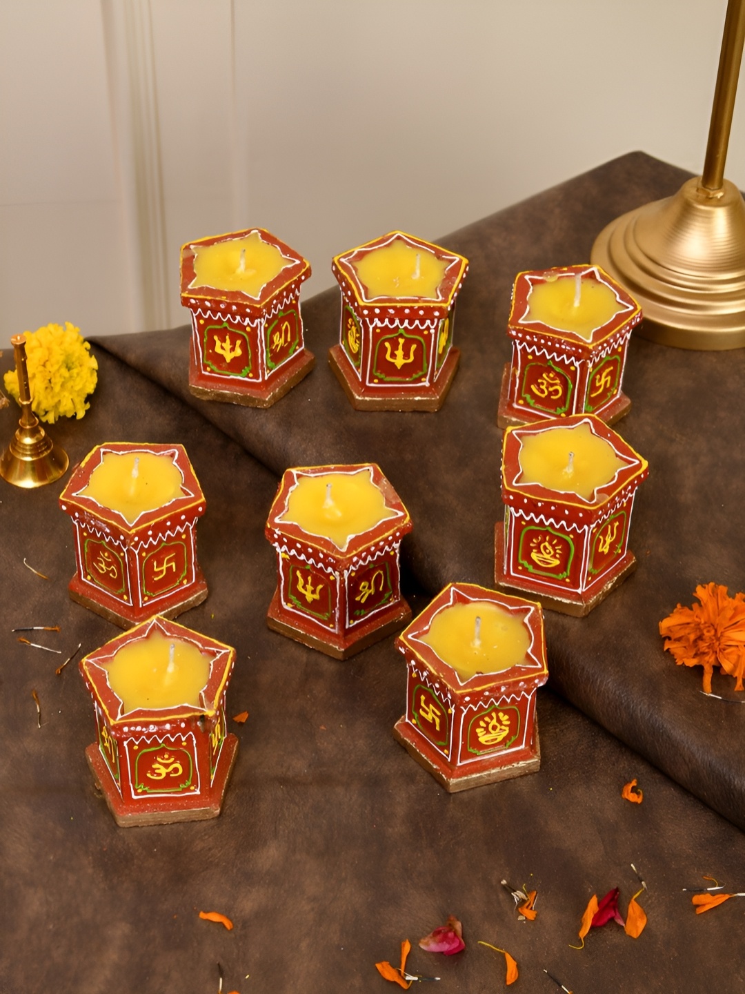 

Aura Maroon & Green 8 Pieces Printed Terracotta Tulsi Candle Diyas