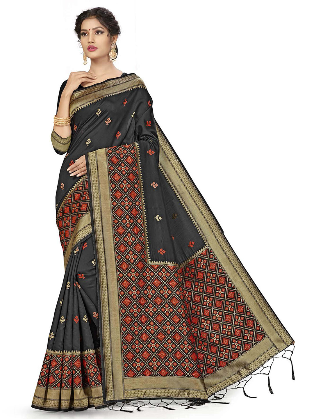 

Maroosh Woven Design Zari Banarasi Saree, Black