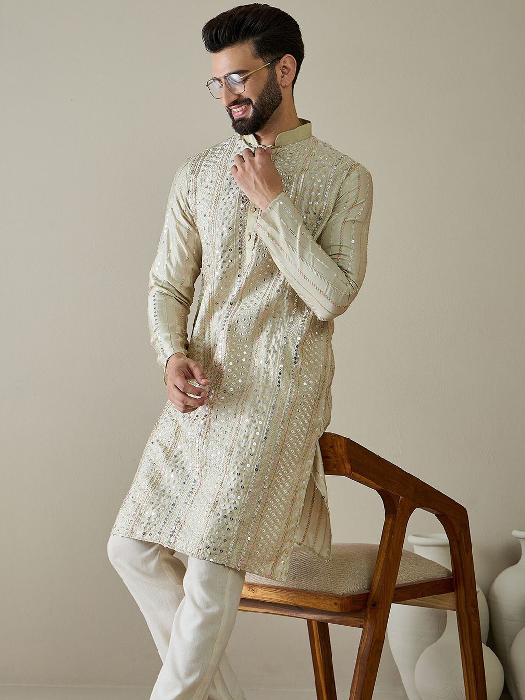 

Anouk Men Embellished Thread Work Kurta, Cream