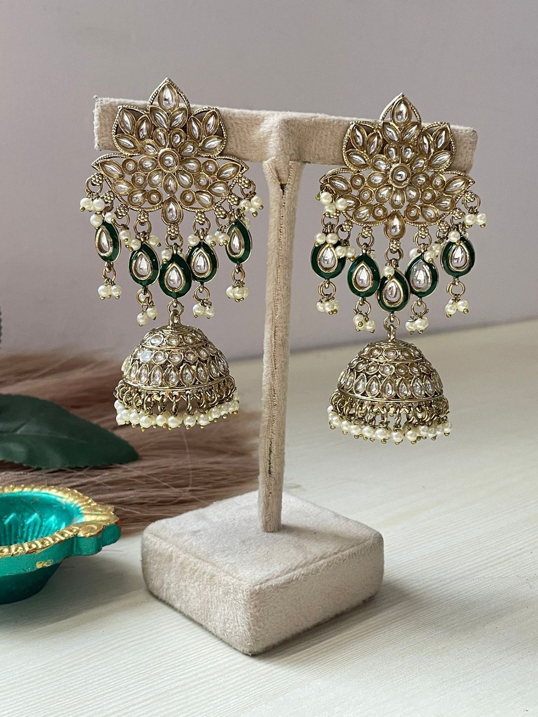 

ISHKAARA Gold Plated Kundan Studded & Pearl Beaded Dome Shaped Jhumkas