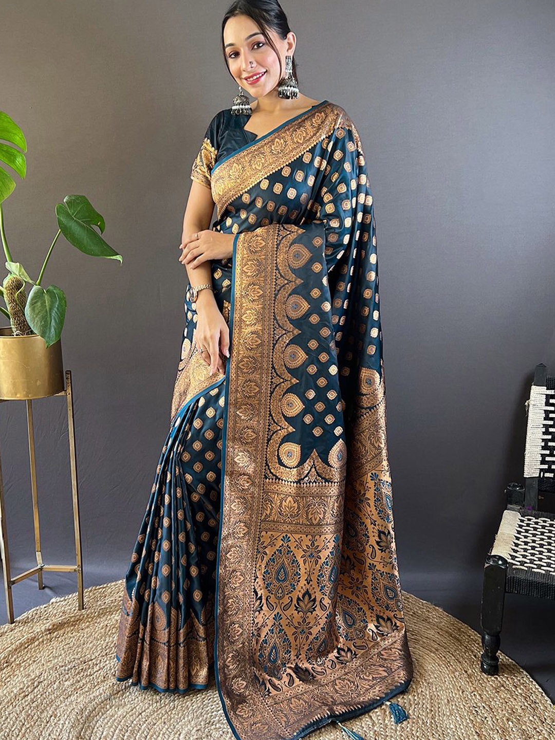 

SGF11 Pure Silk Woven Design Zari Kanjeevaram Saree, Blue