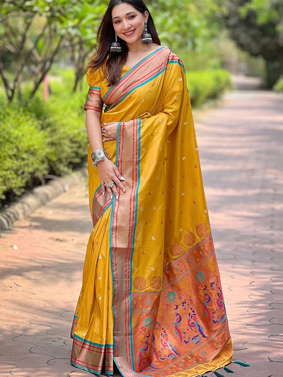 

SGF11 Woven Design Zari Pure Silk Kanjeevaram Saree, Mustard