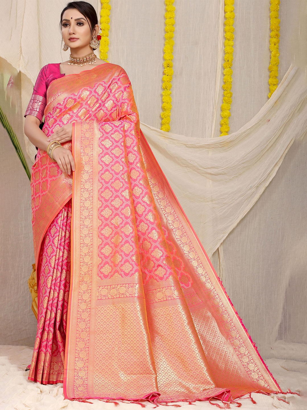 

Royal Rajgharana Saree Ethnic Motifs Zari Pure Silk Banarasi Sarees, Peach