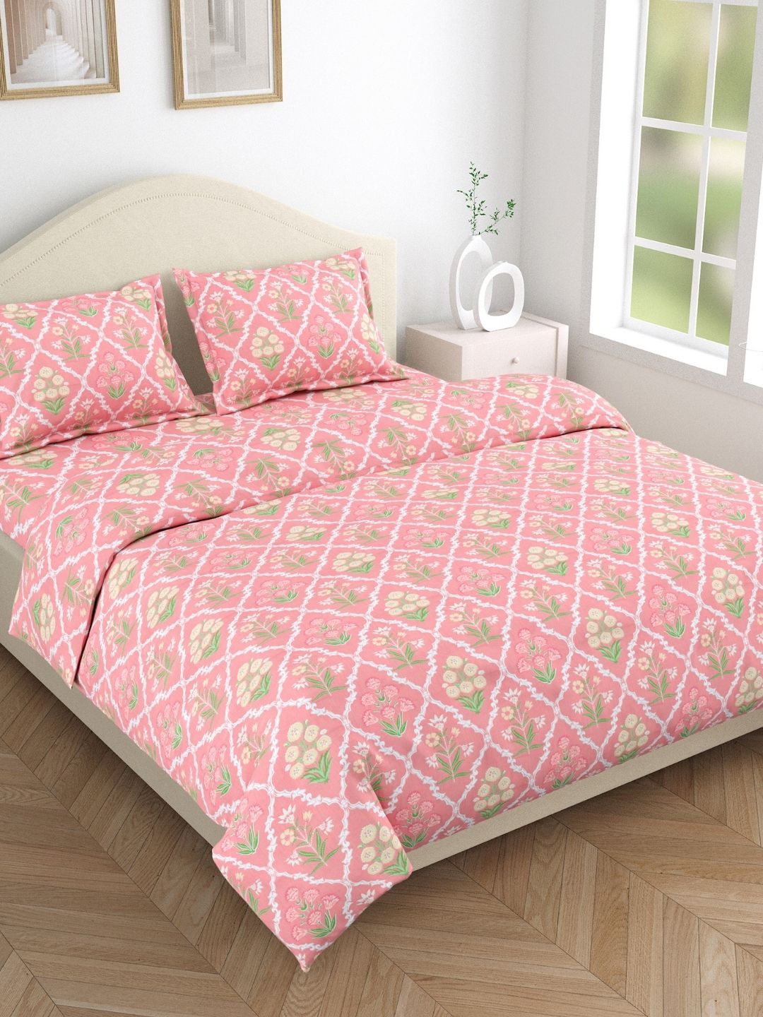 

haus & kinder Ecos Of Pink City Pink Floral Printed 186 TC Pure Cotton Queen Bedsheet Set