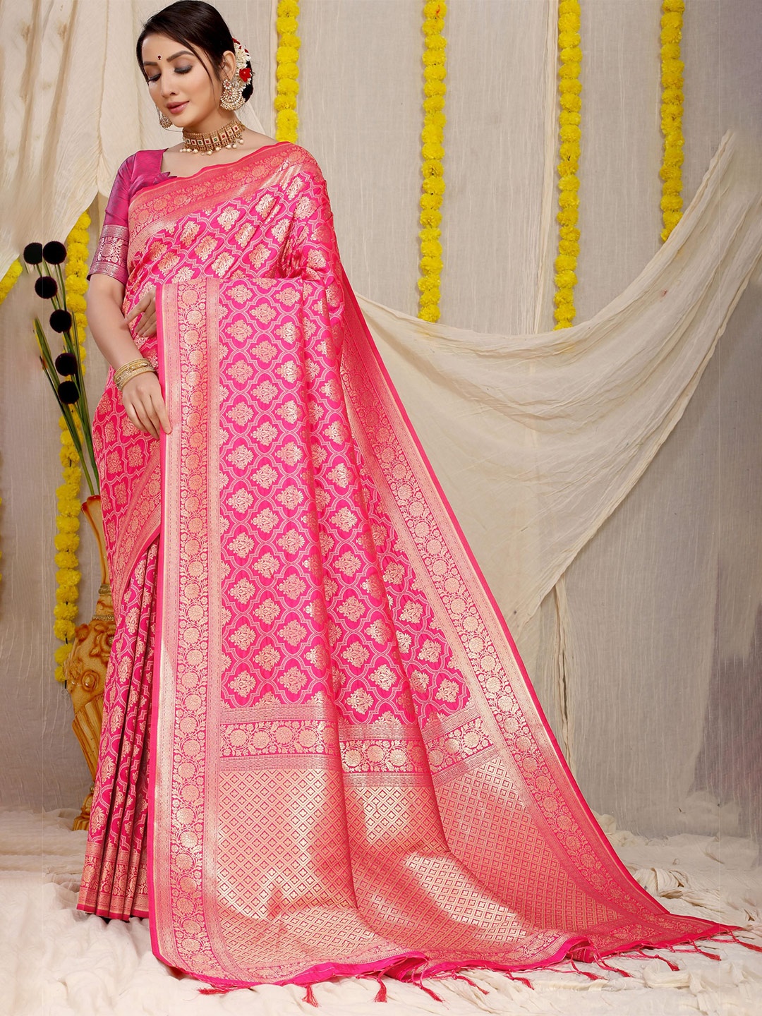 

Royal Rajgharana Saree Woven Design Zari Pure Silk Banarasi Sarees, Pink