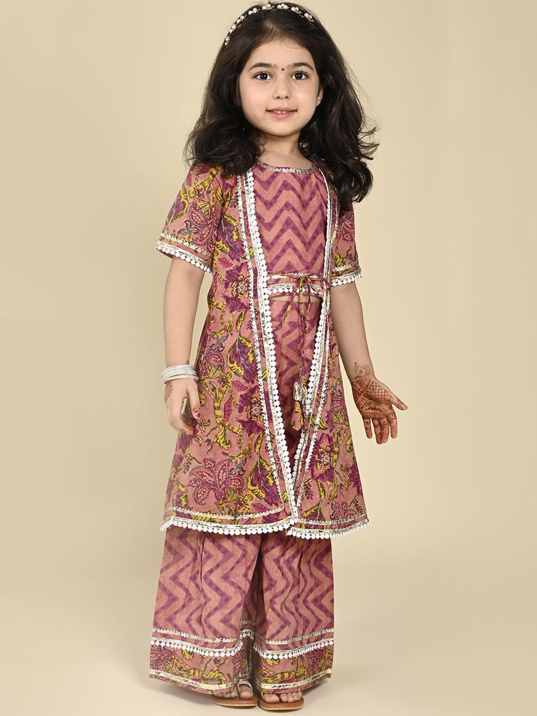 

LIL PITAARA Chevron Printed Pure Cotton Top Sharara & Shrug Clothing Set, Pink