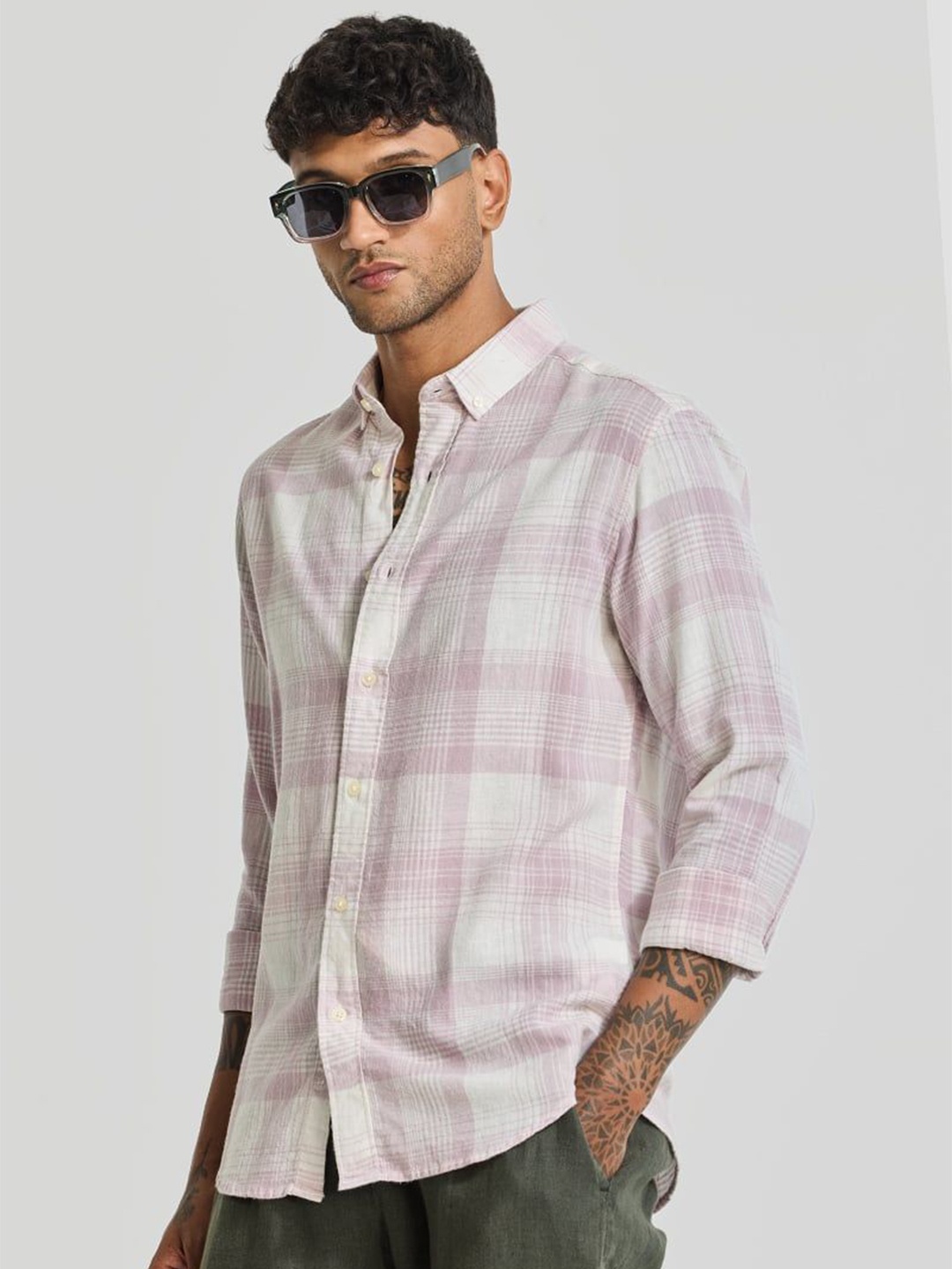 

Snitch Men Smart Button-Down Collar Tartan Checked Linen Casual Shirt, Lavender