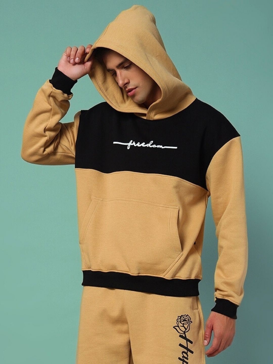 

WEARDUDS Men Colourblocked Hood Wool Pullover Sweatshirt, Beige