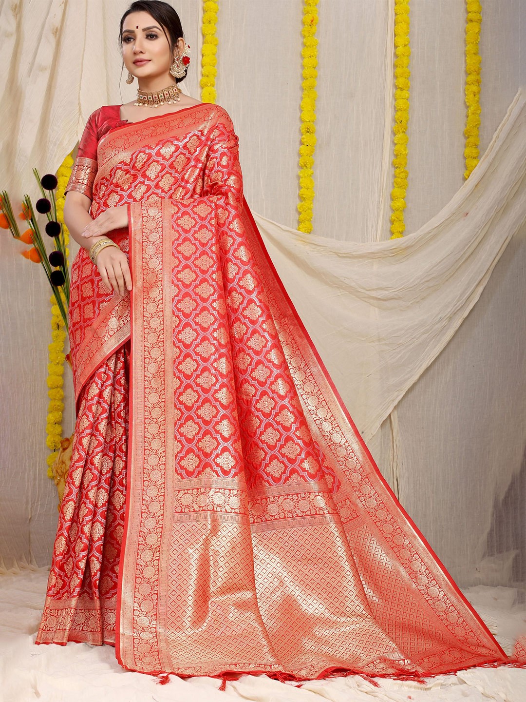 

Royal Rajgharana Saree Ethnic Motifs Zari Pure Silk Banarasi Sarees, Red