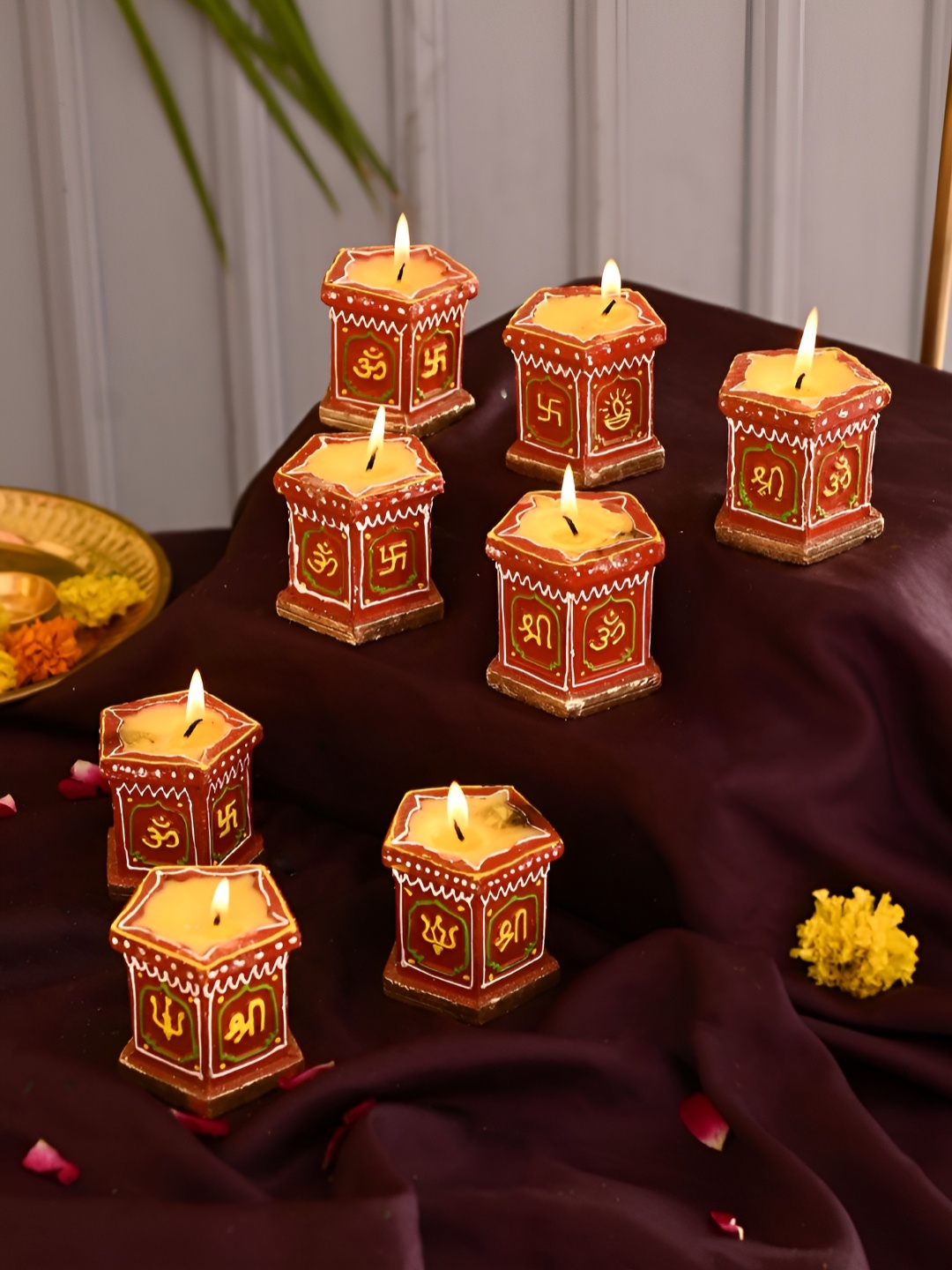

Aapno Rajasthan Red & Green 8 Pieces Printed Terracotta Tulsi Candle Diyas