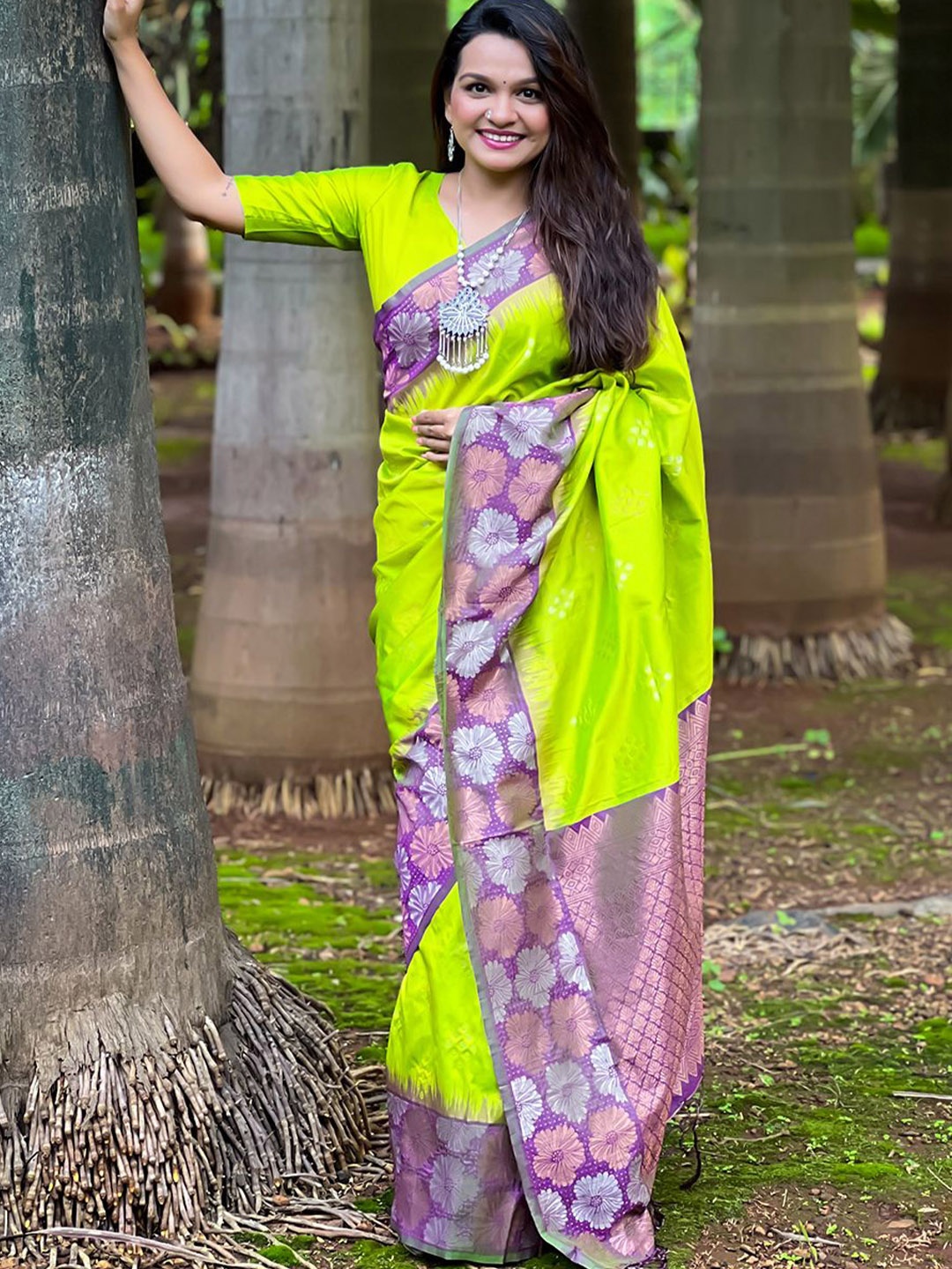 

SGF11 Pure Silk Woven Design Zari Kanjeevaram Saree, Green