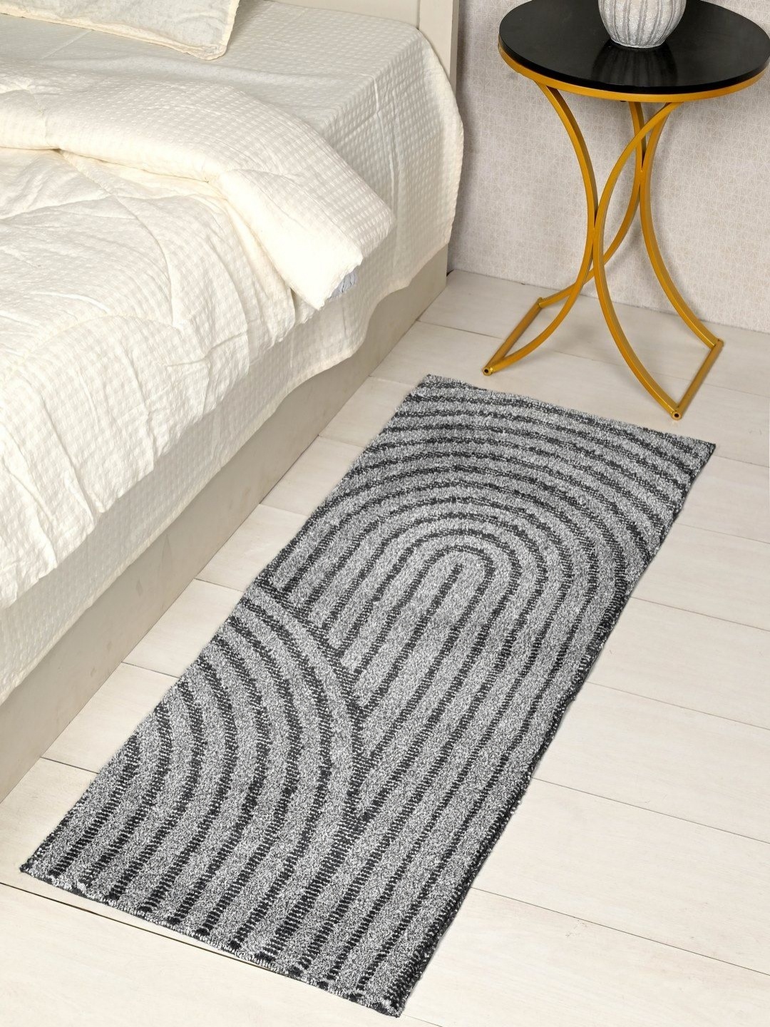 

Saral Home Grey & Black Geometric Textured Floor Runner